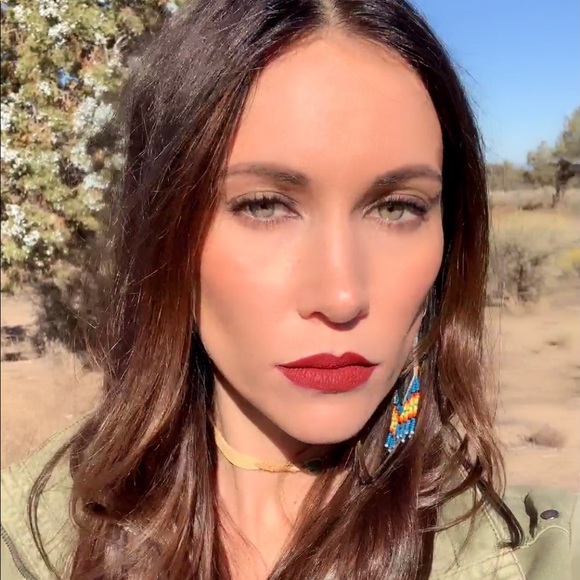 Meet your Posher, Melissa - Picture 5 of 5